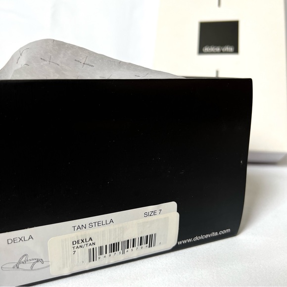 Dolce Vita Dexla Sandals - Picture 7 of 7